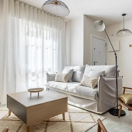 Amplisimo De Diseno Nuevo En El Corazon De Triana, Parking Included Appartement Séville